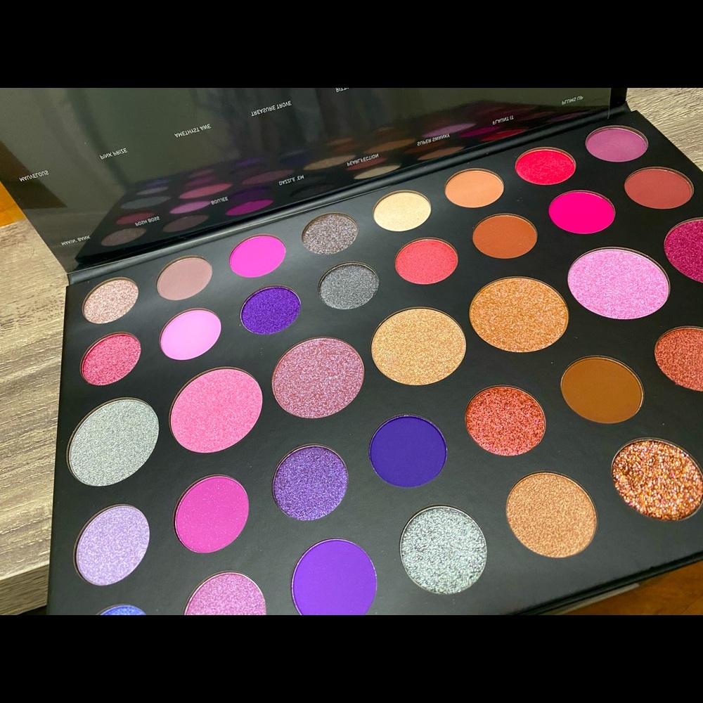 Morphe Artistry Palette “Such A Gem” 39S